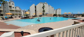 Renovated Beachfront Condo with 2 Pools, Tons of Beds Bahia Mar #426